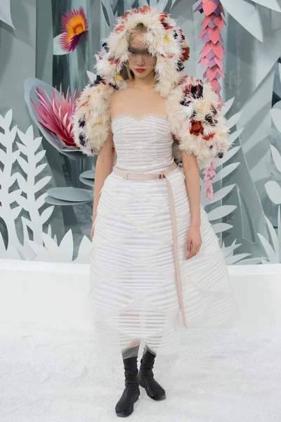 Look 64